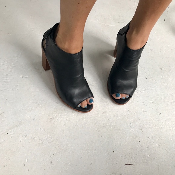 Steven Black Leather Open Toe Heels - Picture 5 of 8